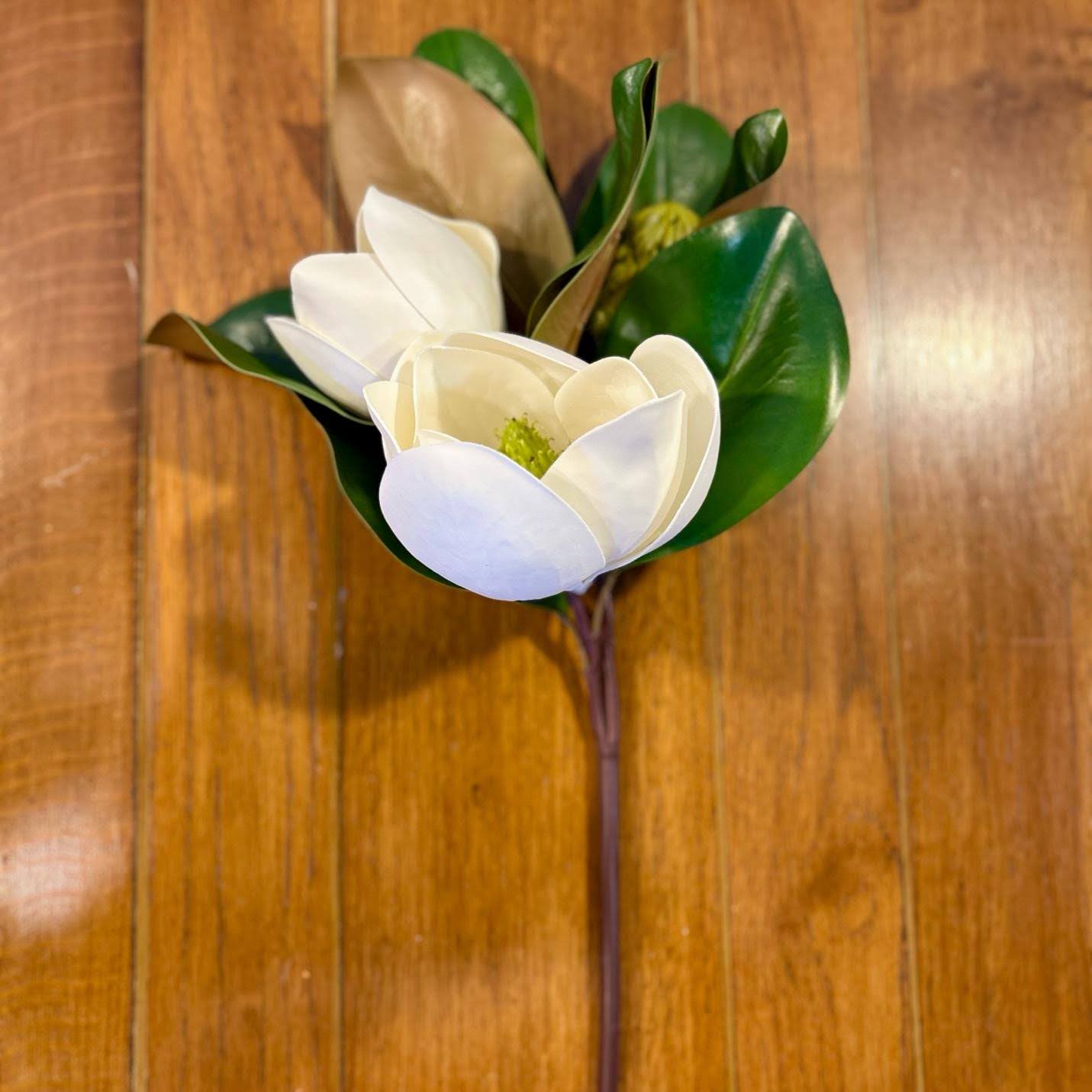 Magnolia Pick